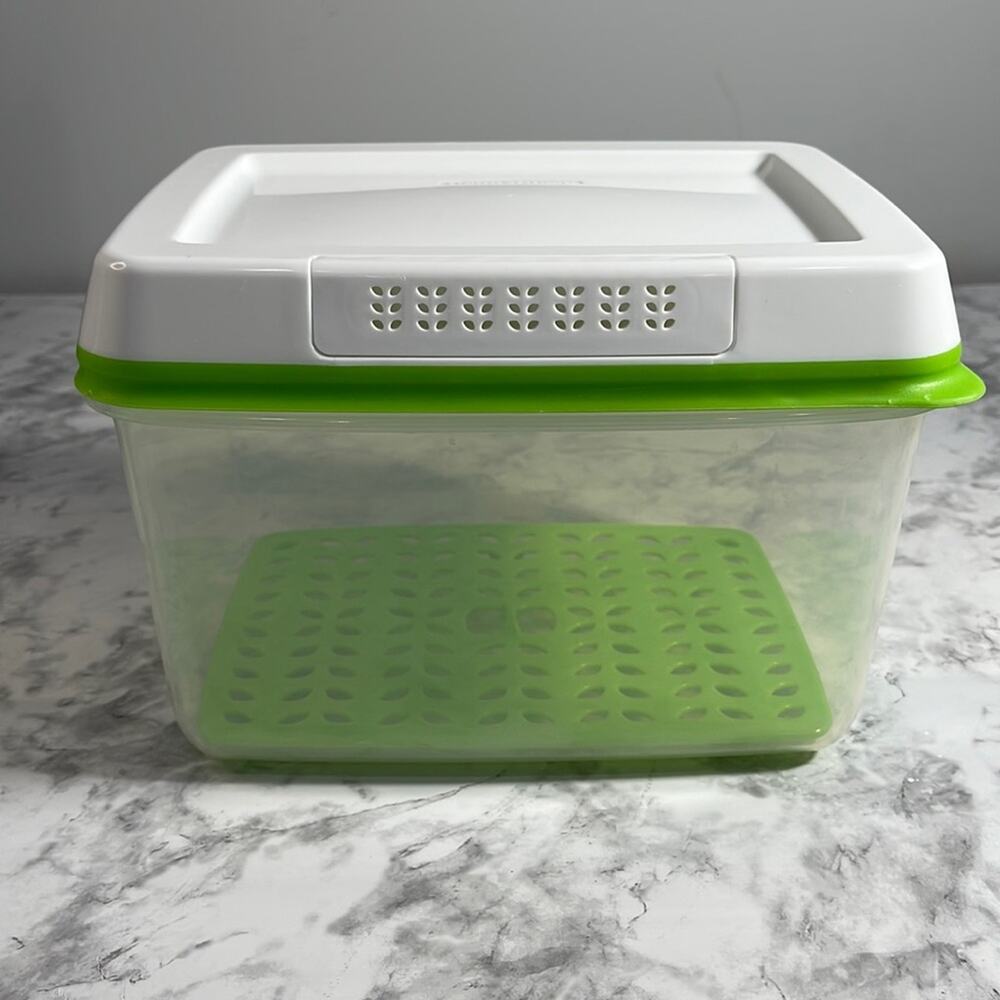Rubbermaid Produce Food Storage Container 4.1L White and Green